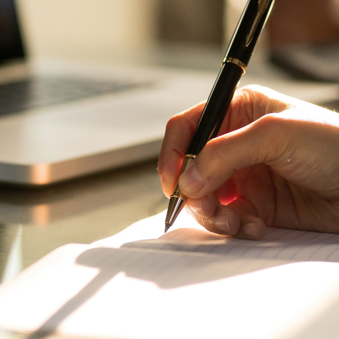 How to Choose a Pen According to the Writing Purpose?